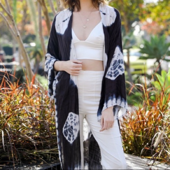 AUDREY Tie- Dye Kimono - Picture 2 of 5